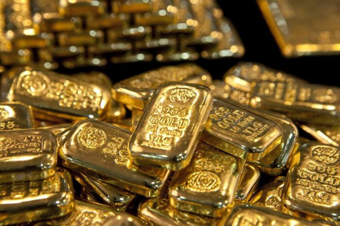 أسعار الذهب تتراجع مع إعلان ترامب عن بدء تحرير السفن في مضيق هرمز وتحركات السياسة الأمريكية جريدة هرم مصر