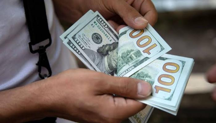 تراجع سعر الدولار في مصر اليوم الإثنين 4 مايو 2026 مع انخفاضه أمام الجنيه في سوق الصرف جريدة هرم مصر