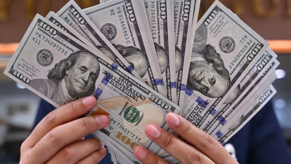 سعر الدولار اليوم الإثنين 4 5 2026 في مصر بحسب جريدة هرم مصر