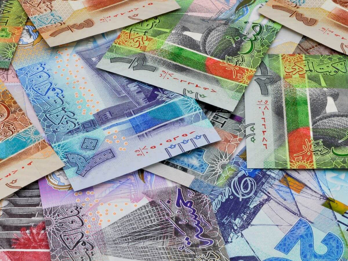 سعر الدينار الكويتي اليوم الإثنين 4 مايو 2026 أمام الجنيه المصري في نهاية التعاملات عبر جريدة هرم مصر