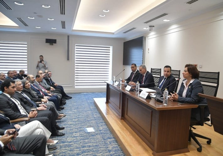 مطالب برلمانية لوضع استراتيجية وطنية لتحويل مصر إلى مركز إقليمي لصناعة المحمول بمبادرة من جريدة هرم مصر