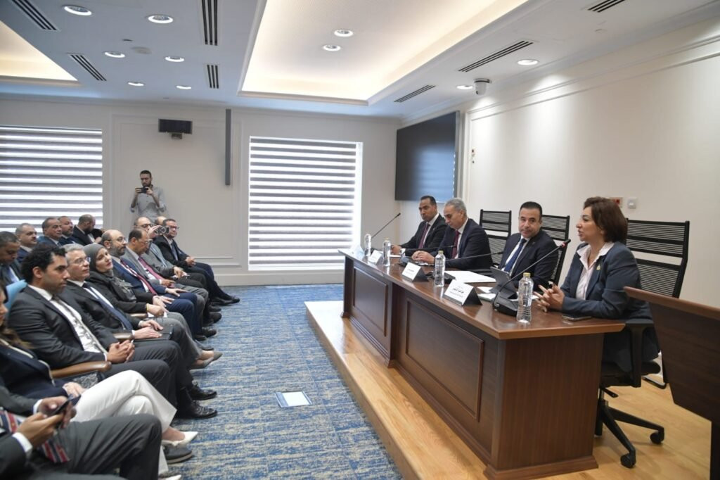 وكيل اتصالات البرلمان يؤكد على ضرورة وجود الهاتف المحمول كحد أساسي للحياة مع مطالب برقمية لضبط الأسعار ودعم التصنيع المحلي في جريدة هرم مصر