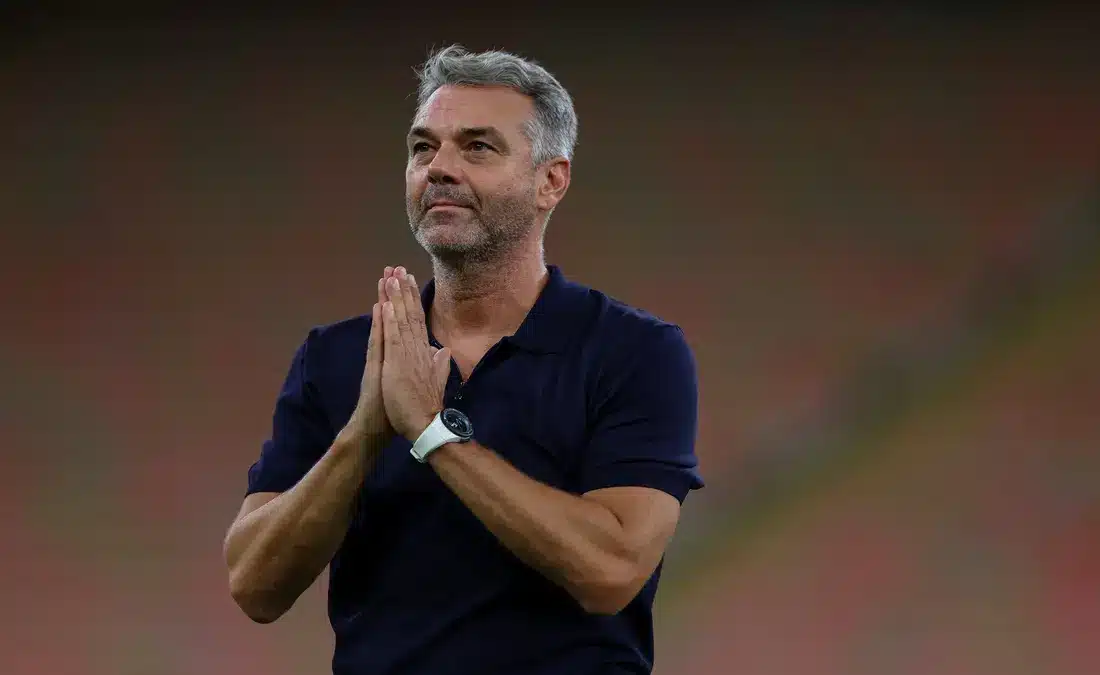 الأهلي يعقد اجتماعًا طارئًا لتحديد مستقبل المدرب بوسيتش بعد خسارة الشباب المدوية في الدوري الممتاز