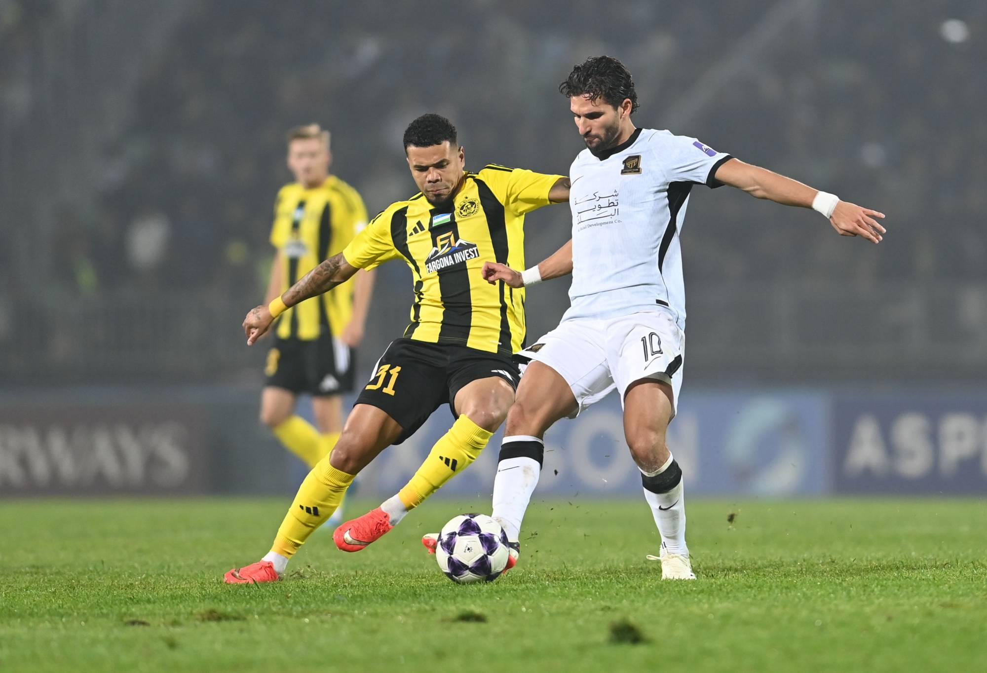 الاتحاد والأهلي السعودي يسطران انتصارات حاسمة في دوري أبطال آسيا للنخبة المذهلة