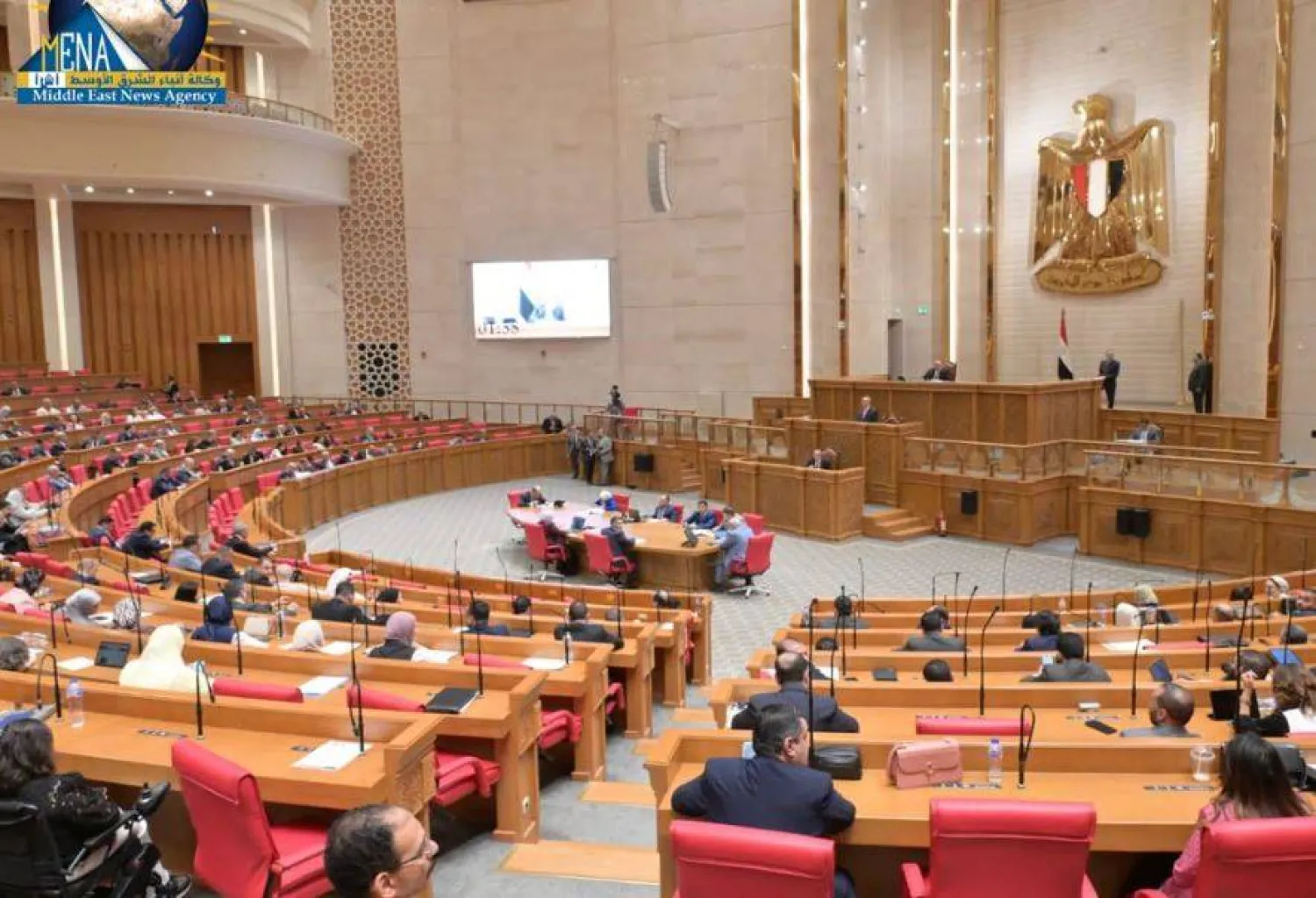 البرلمان المصري يمنح السيسي تفويضا كاملا لدعم السعودية عسكريا في مواجهة هجمات الحوثيين ويعزز التحالف العربي