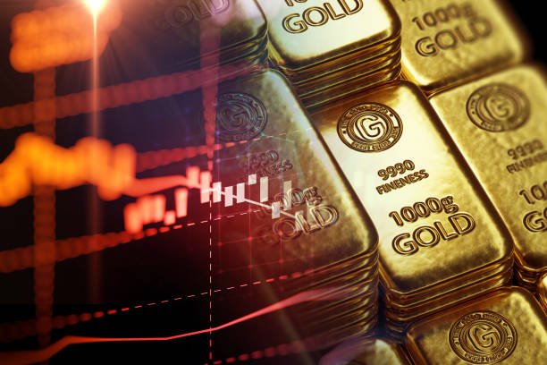 الذهب يسجل أدنى إغلاق شهري منذ عام بسبب ارتفاع أسعار الطاقة ومخاوف التضخم الأمريكي المتزايدة