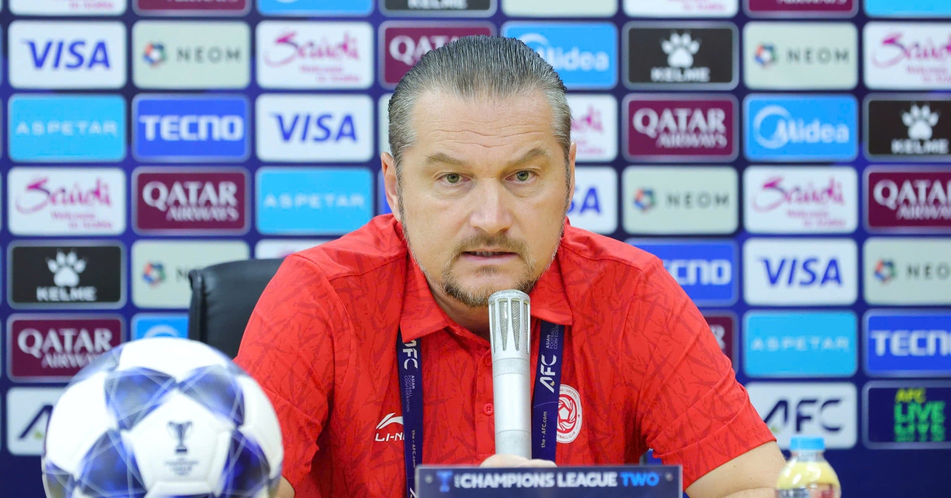 المدرب بوبوف يكشف بصراحة تفاصيل تحضيرات وعناصر قوة منتخب الكونغو الديمقراطية في كأس الاتحاد الآسيوي