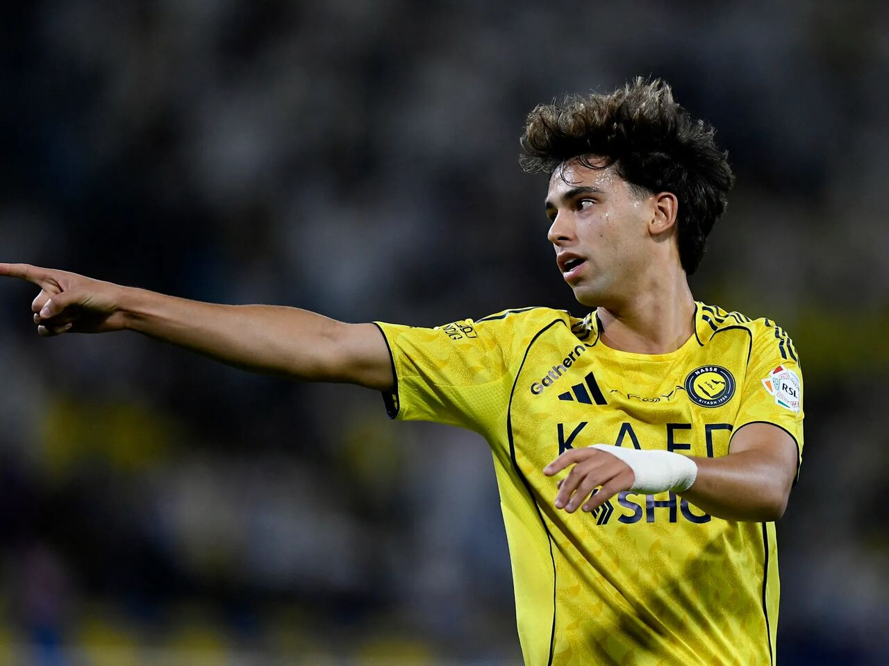 النصر يوقع امتيازات مالية جديدة مع فيليكس لتحصينه وقطع الطريق على برشلونة