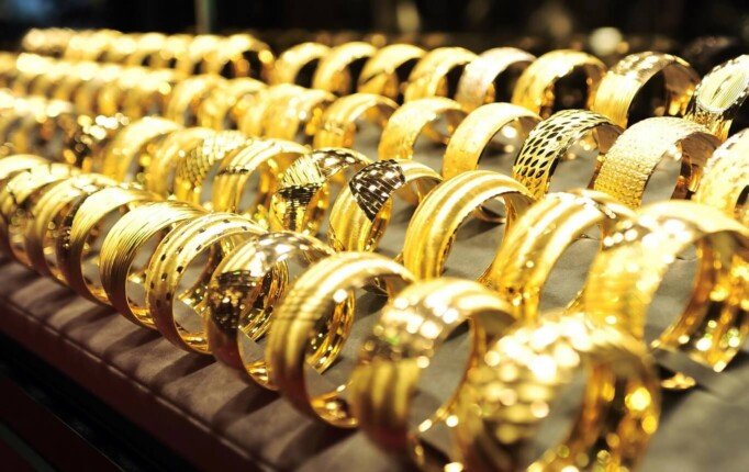 تراجع سعر الذهب اليوم الاثنين 26 أكتوبر 2026 وتساؤلات حول سعر عيار 21 في الصاغة الآن