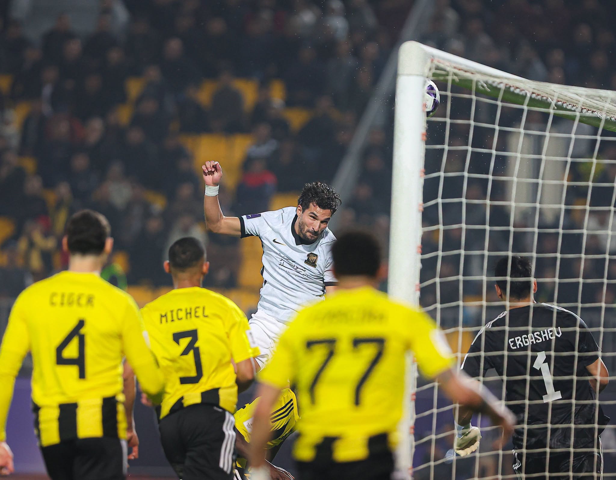 حسام عوار يقود الاتحاد لفوز تاريخي ويحطم رقما قياسيا جديدا في تاريخ النادي