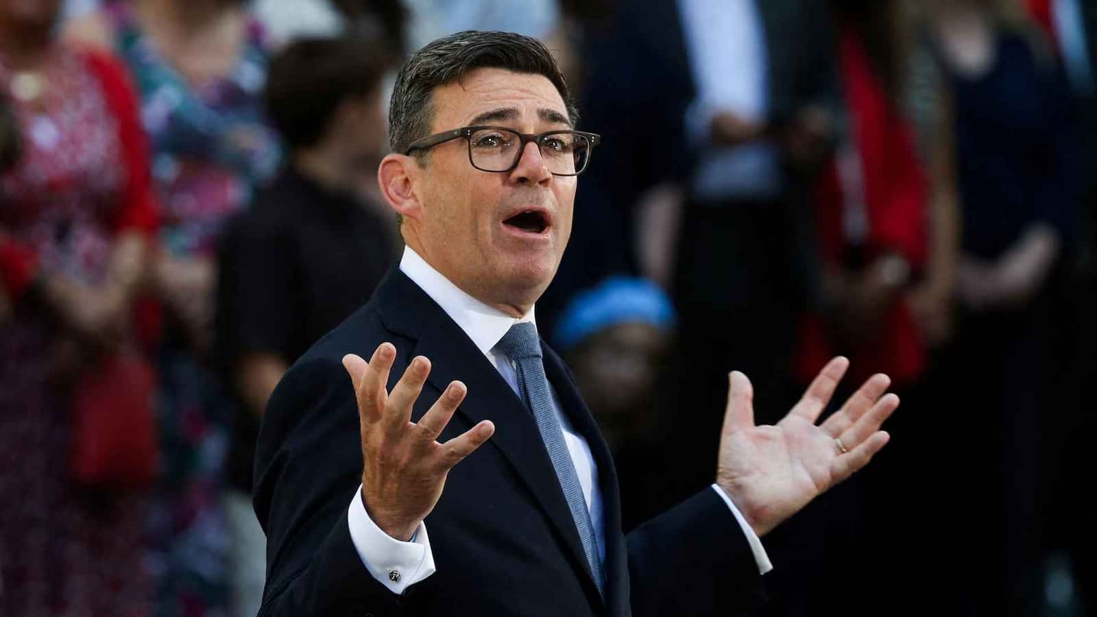 رئيس وزراء بريطانيا يدرس إعادة حرية التنقل مع الاتحاد الأوروبي لتعزيز التعاون الاقتصادي والشراكة
