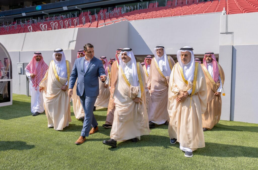 سمو أمير المنطقة الشرقية يتابع عن كثب مستجدات مشروع ملعب أرامكو العملاق ويؤكد دعم التنمية الرياضية الشاملة في المنطقة
