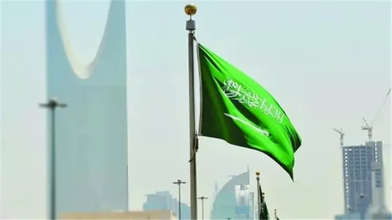 عاجل المملكة العربية السعودية تطلق صافرات الإنذار المفاجئة في مكة وينبع والطائف وجدة تثير حالة من الاستنفار والتساؤلات بين السكان