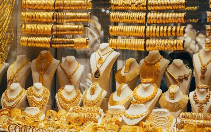 عاجل سعر الذهب اليوم عيار 21 الآن 2026 وأحدث الأسعار في محلات الصاغة بالمصنعية