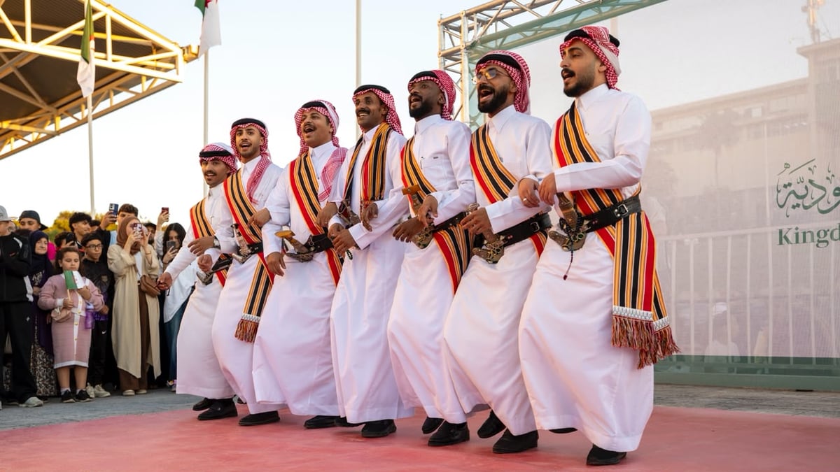 عروض الفنون الأدائية السعودية تأسر زوار معرض الجزائر الدولي للكتاب 2026 وتبرز الثقافة السعودية المميزة بطريقة لا تقاوم