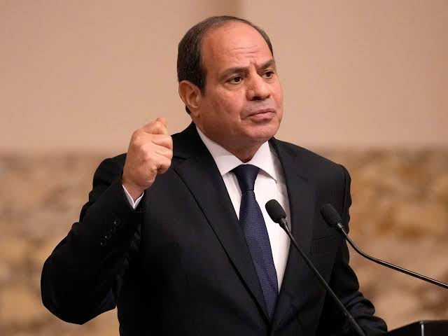 مجلس النواب المصري يمنح الرئيس السيسي الصلاحية الكاملة لدعم السعودية والدفاع عن أراضيها بكل حزم وقوة