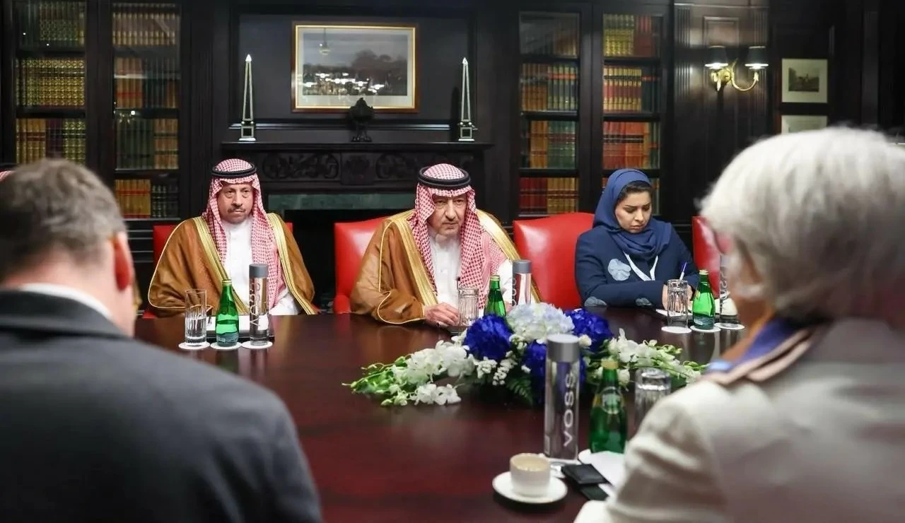 نائب وزير الخارجية يبحث مع مبعوثة الاتحاد الأوروبي تعزيز الأمن والاستقرار ومستجدات الساحة الإفريقية