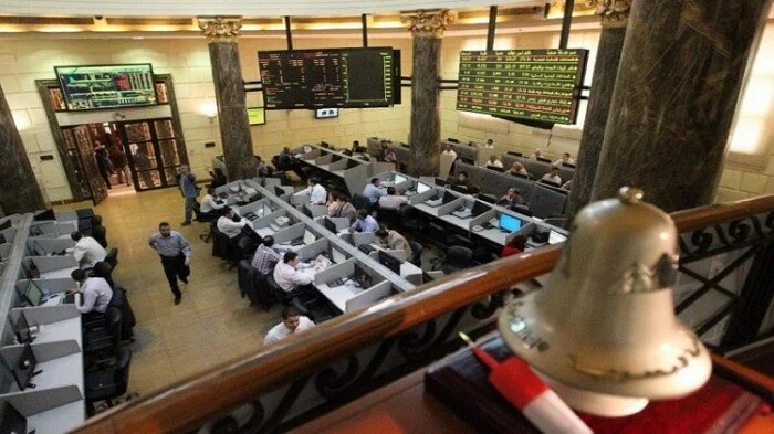 هبوط جماعي لمؤشرات البورصة بمستهل تعاملات الأحد وتراجع مؤشر إيجي إكس 30 بنسبة 2.21 في المائة
